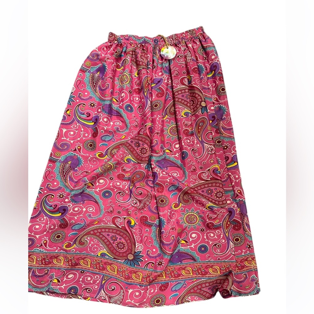 Vibrant Paisley Maxi Skirt in Pink.  LG/GR/GR01